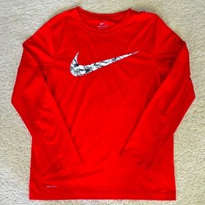 NWOT: NEVER WORN: NIKE Dri-Fit LONG SLEEVE TEE